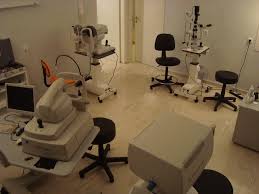 ΧΕΙΡΟΥΡΓΟΣ ΟΦΘΑΛΜΙΑΤΡΟΣ ΛΟΥΤΡΑΚΙ ΛΙΑΡΑΚΟΣ ΒΑΣΙΛΕΙΟΣ